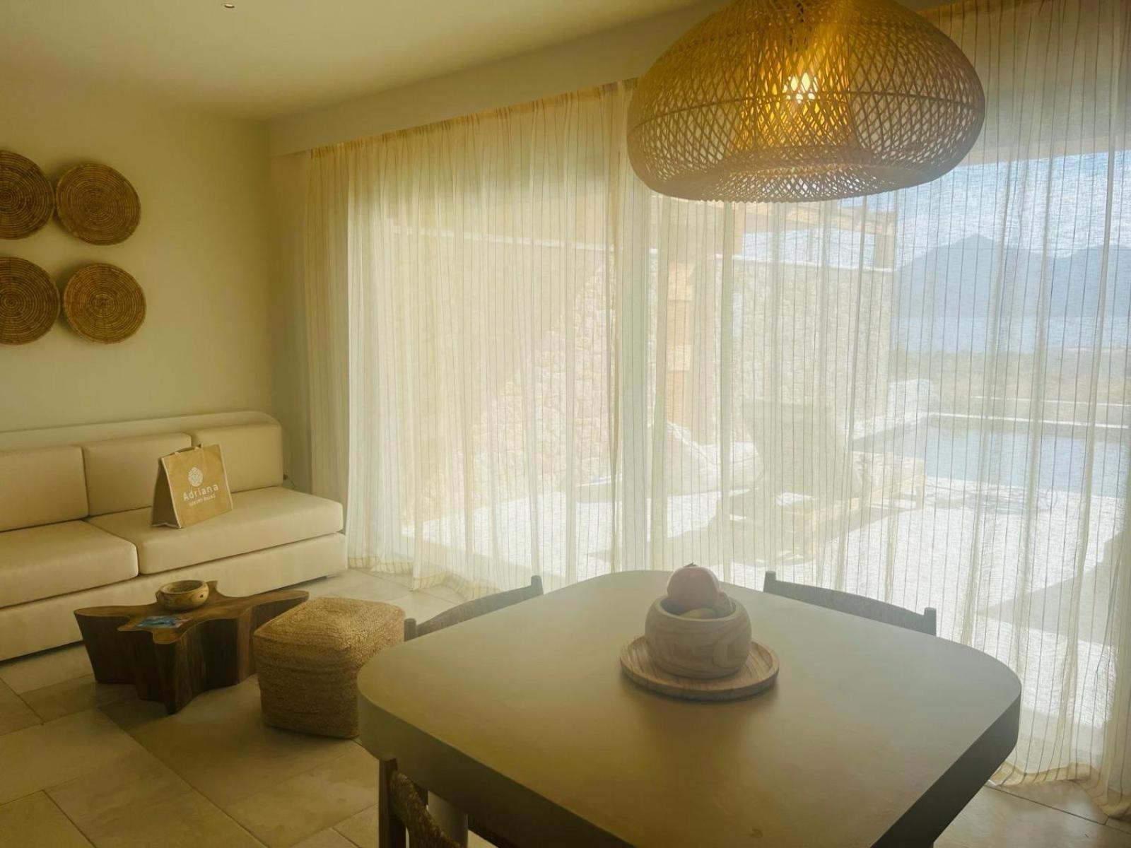 Adriana Luxury Villas 아다마스 외부 사진