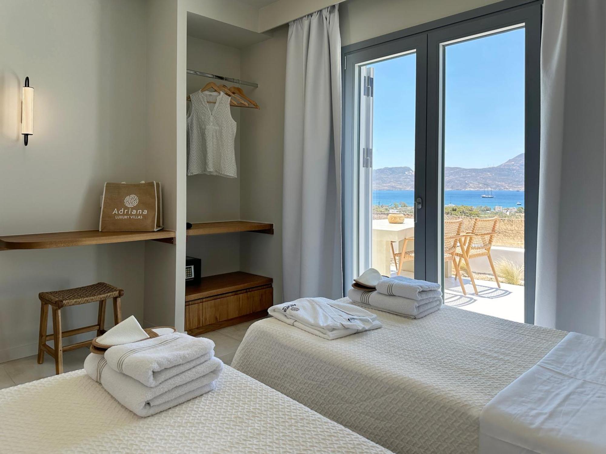 Adriana Luxury Villas 아다마스 외부 사진
