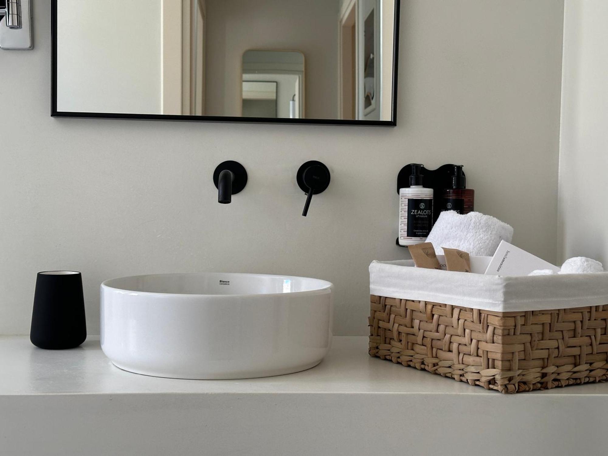Adriana Luxury Villas 아다마스 외부 사진